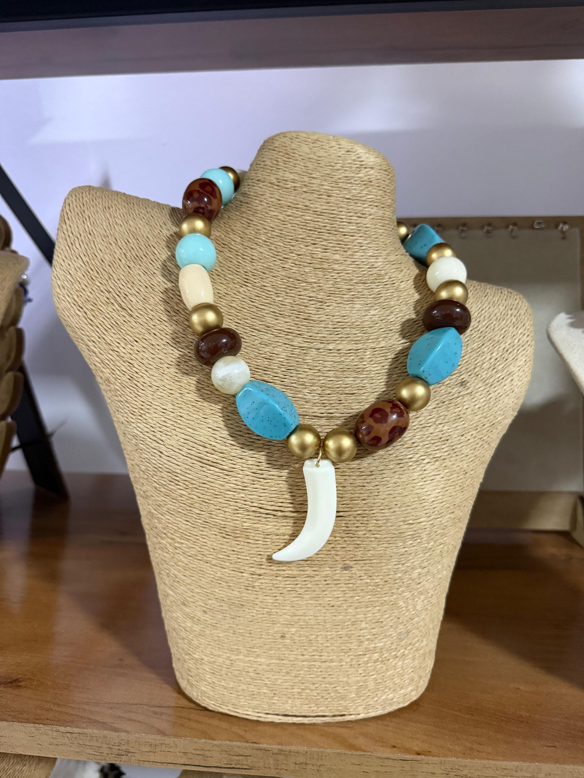 Collier pendentif floral