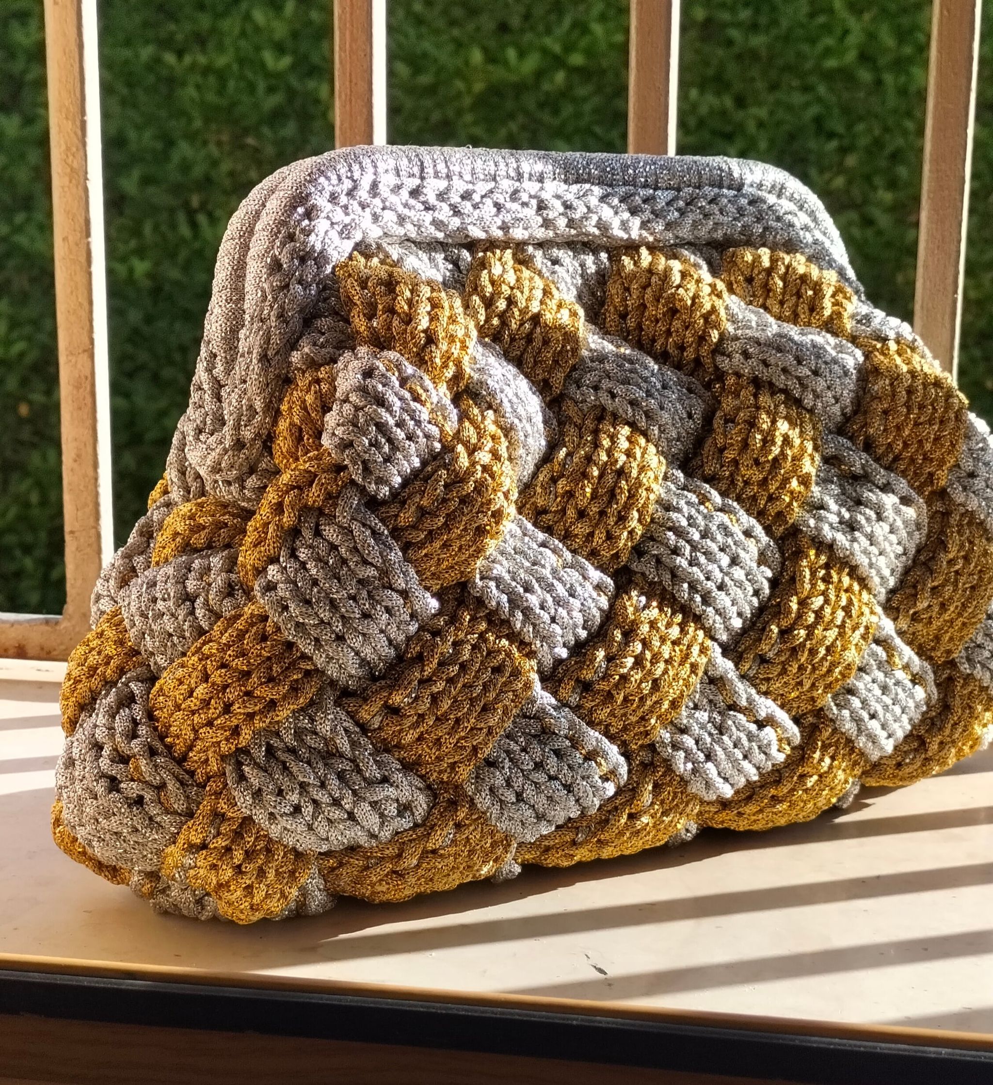 Pochette argent et doré 