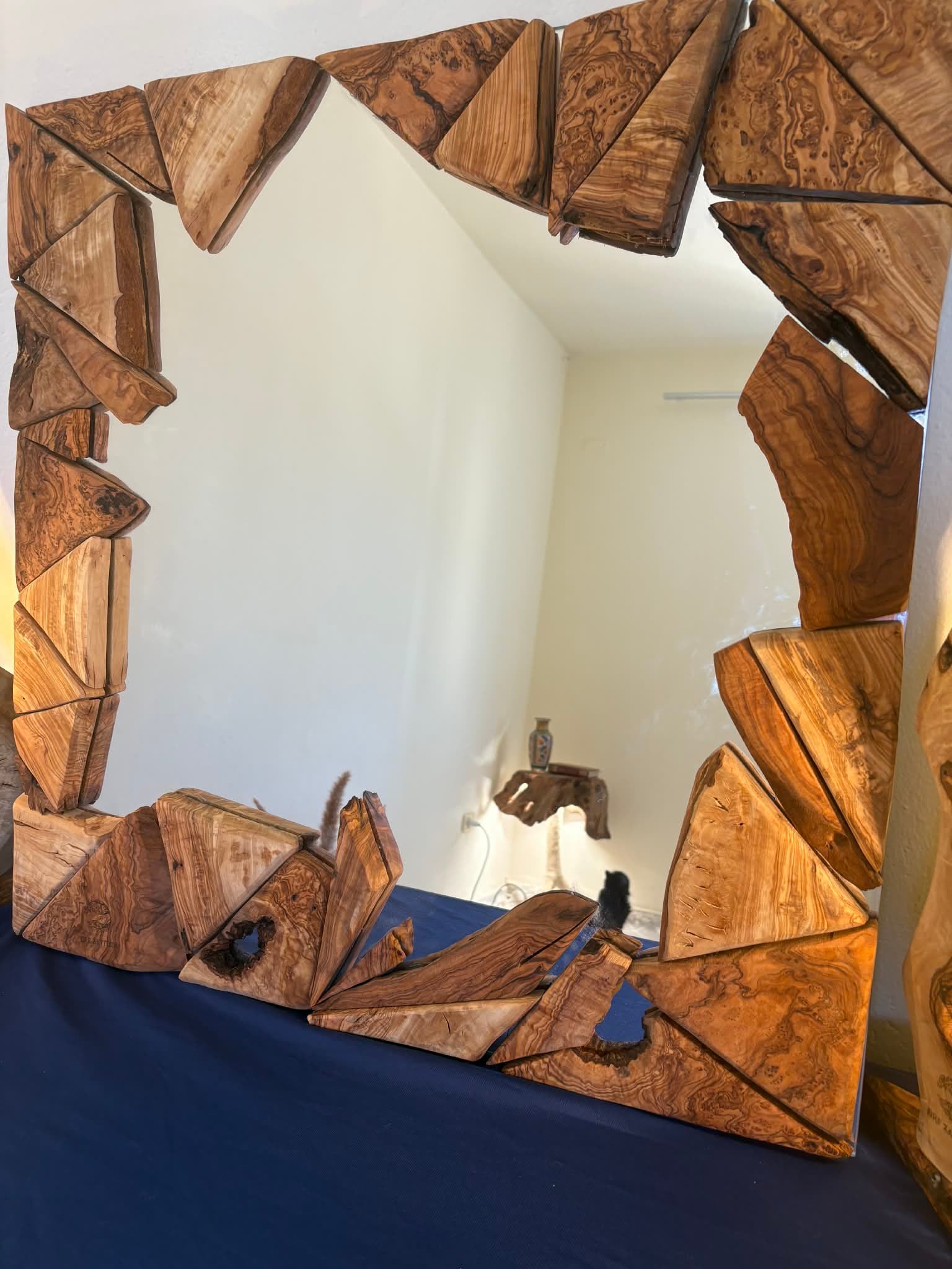 Miroir mural en bois d’olivier