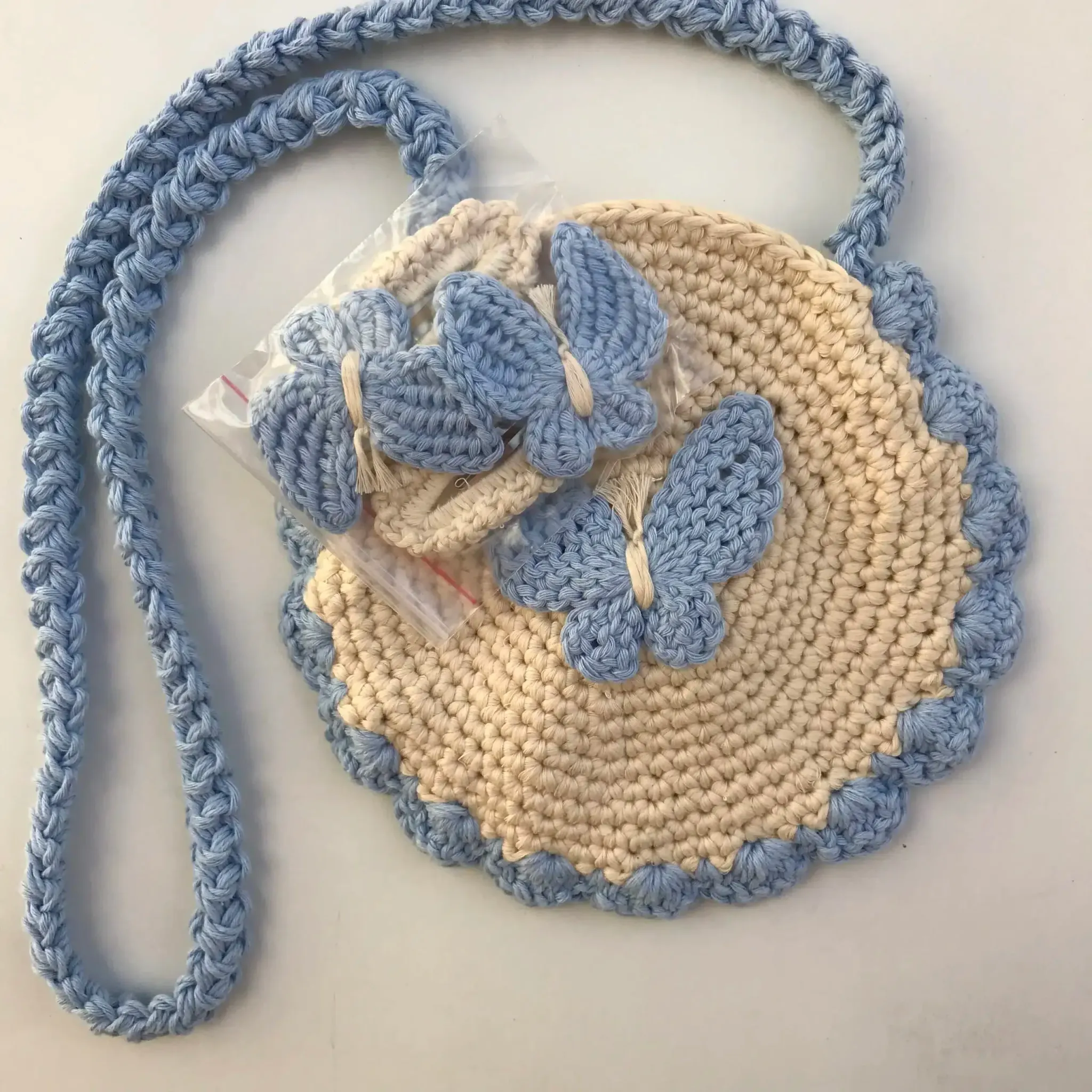 Sac papillon en crochet avec bandoulière pour enfant