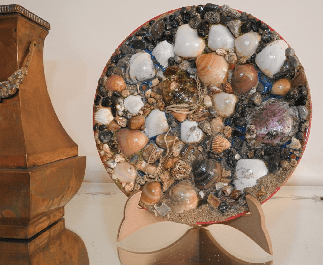 Assiette décorative "La Richesse des Fonds"