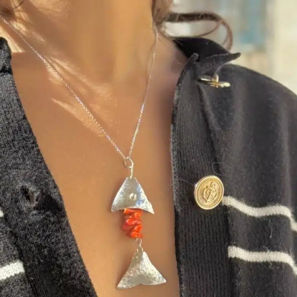 Collier en pendentif Poisson petit en argent 925 et corail rouge naturel